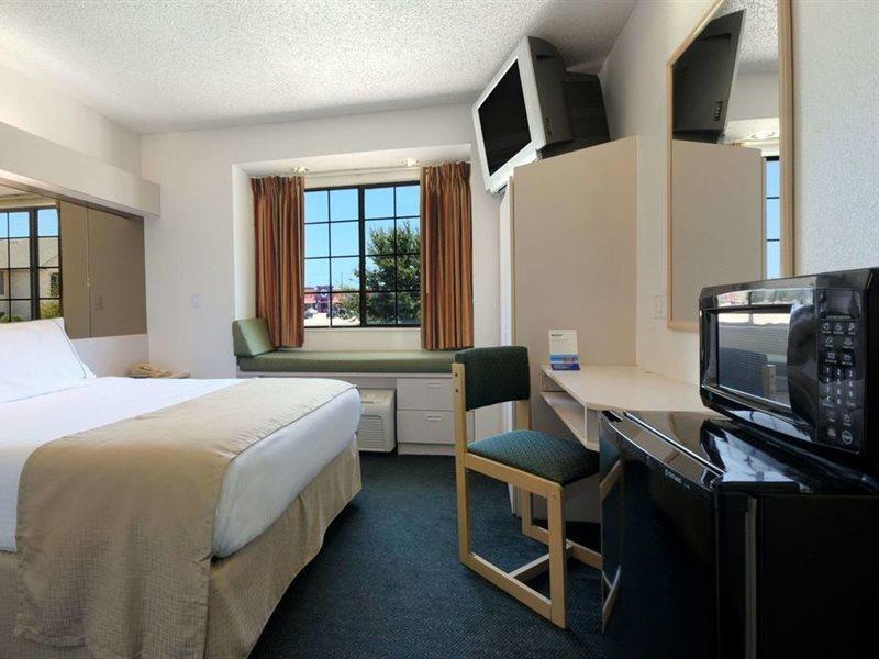 Travelodge By Wyndham Arlington/Dallas Area Ngoại thất bức ảnh