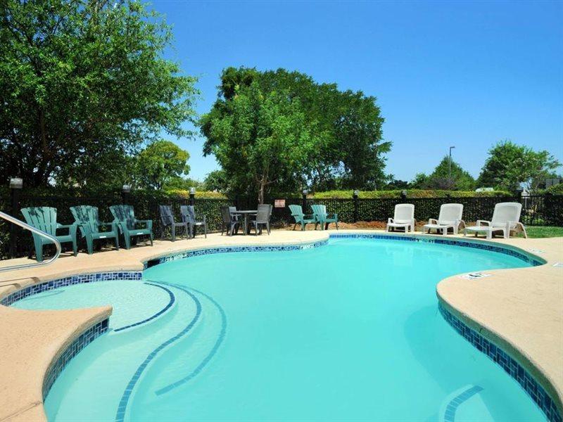Travelodge By Wyndham Arlington/Dallas Area Ngoại thất bức ảnh