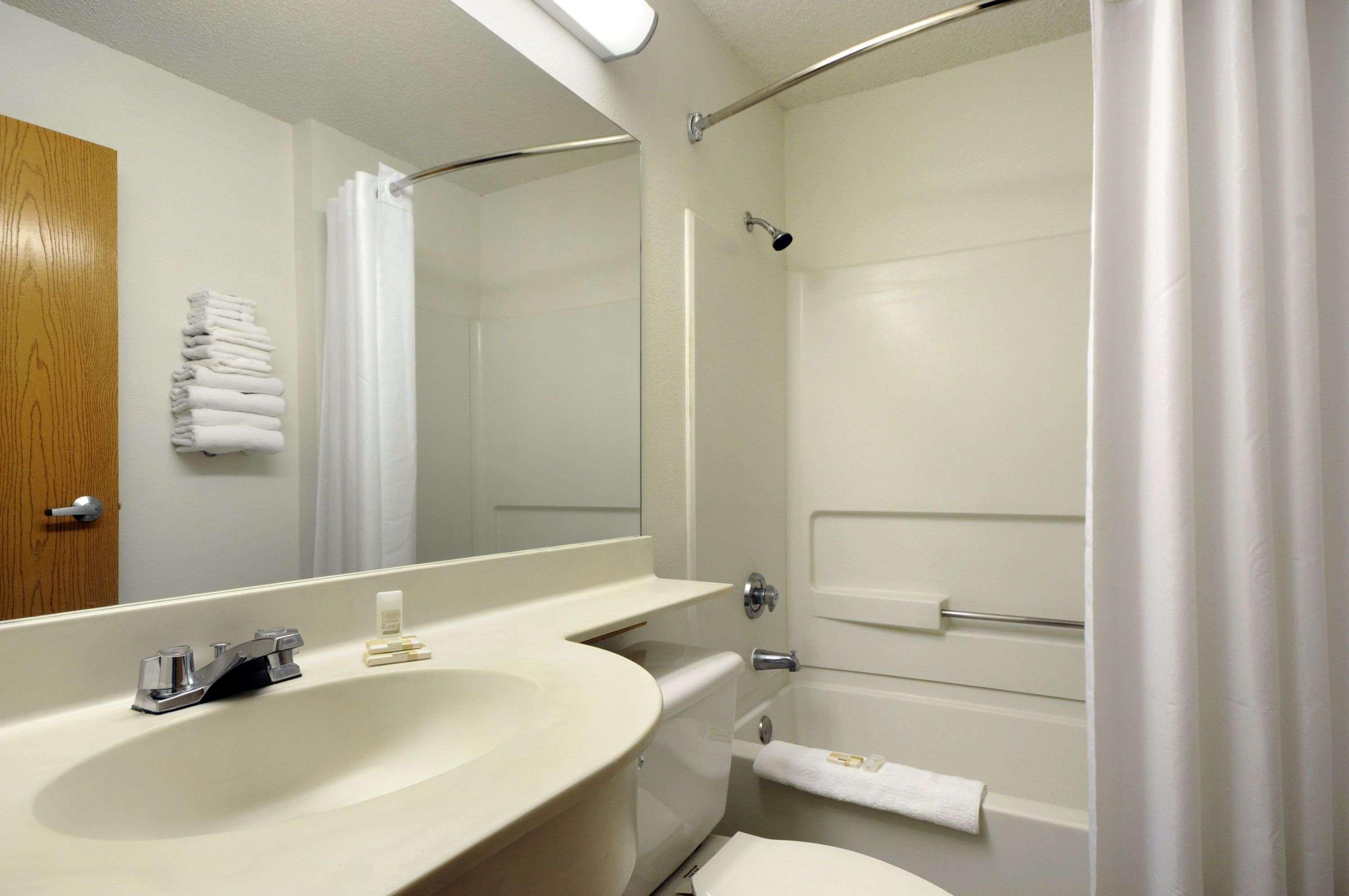 Travelodge By Wyndham Arlington/Dallas Area Phòng bức ảnh