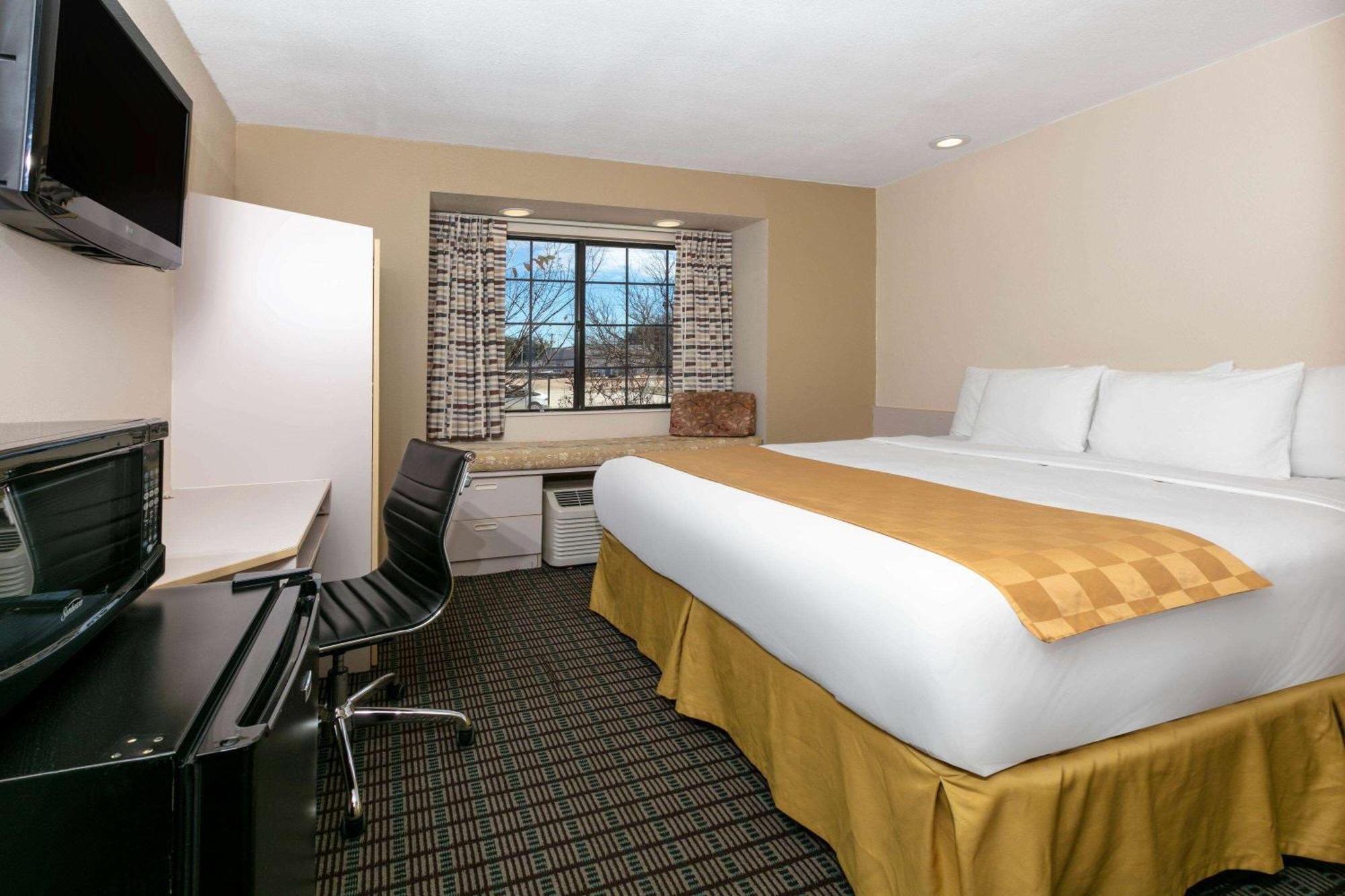 Travelodge By Wyndham Arlington/Dallas Area Ngoại thất bức ảnh