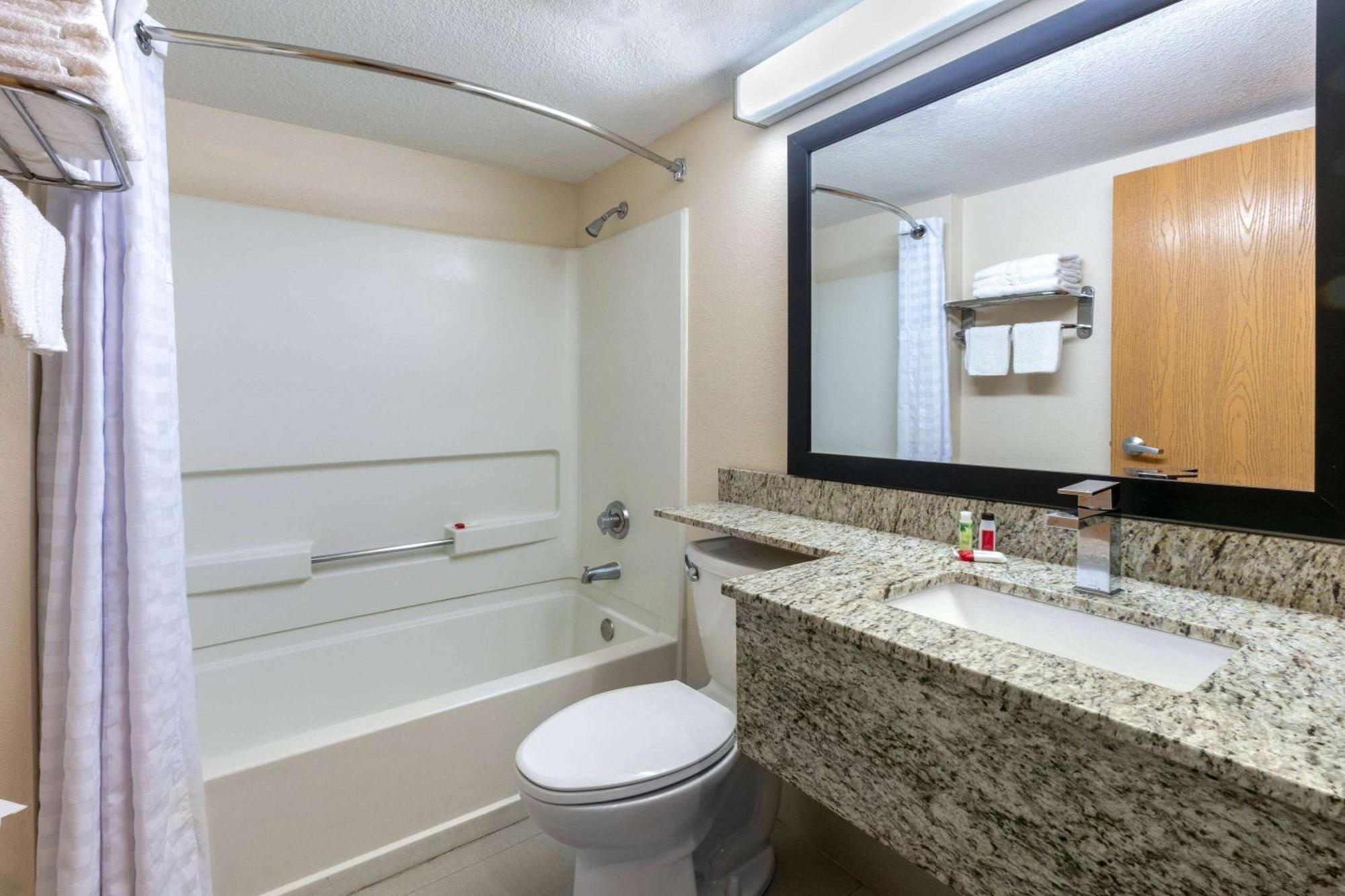 Travelodge By Wyndham Arlington/Dallas Area Ngoại thất bức ảnh