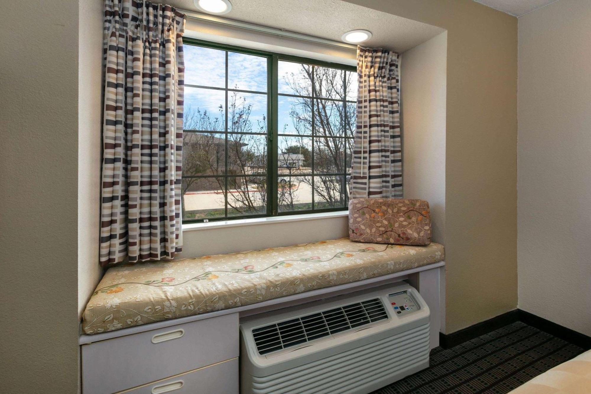 Travelodge By Wyndham Arlington/Dallas Area Ngoại thất bức ảnh