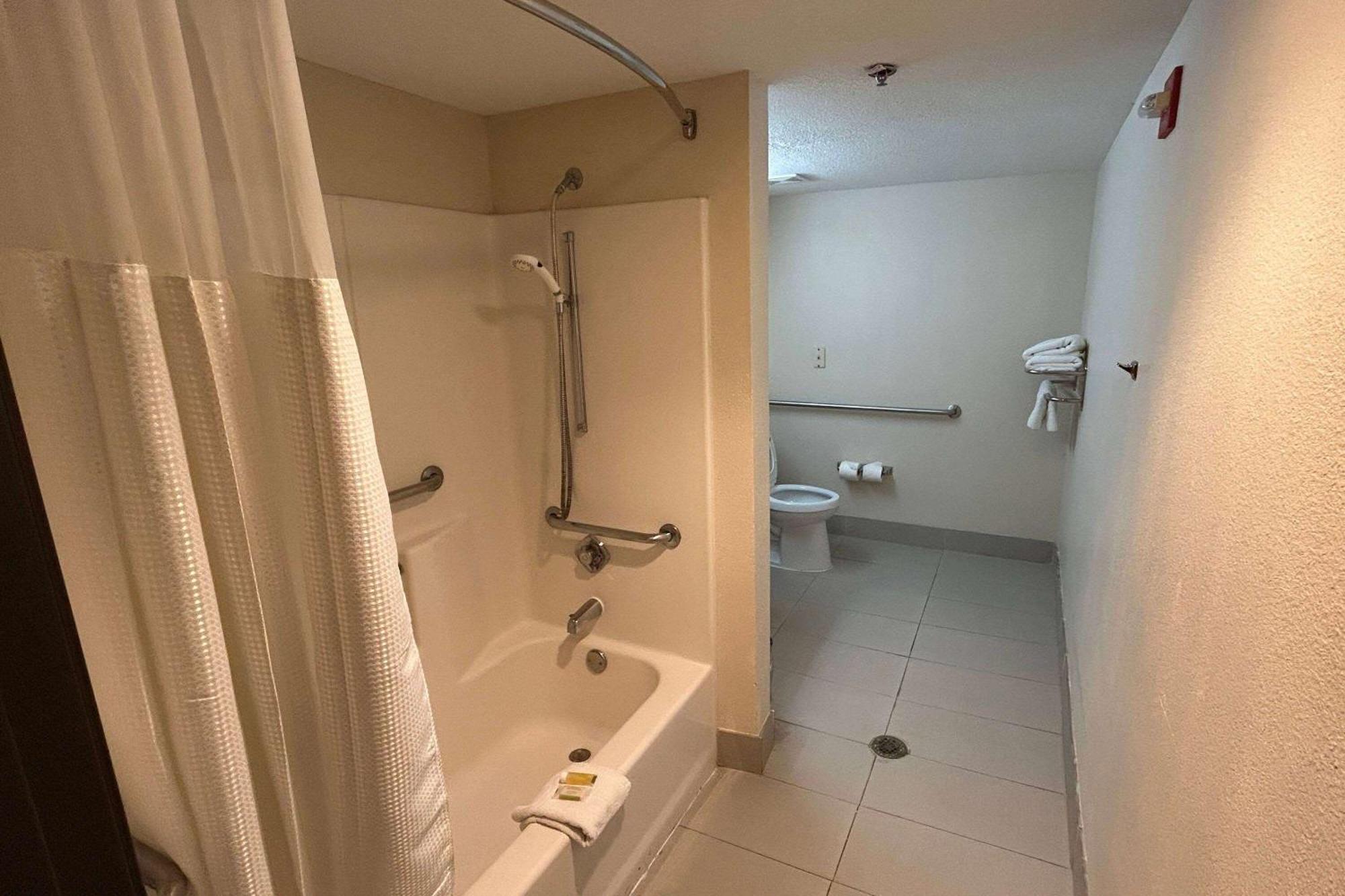 Travelodge By Wyndham Arlington/Dallas Area Ngoại thất bức ảnh