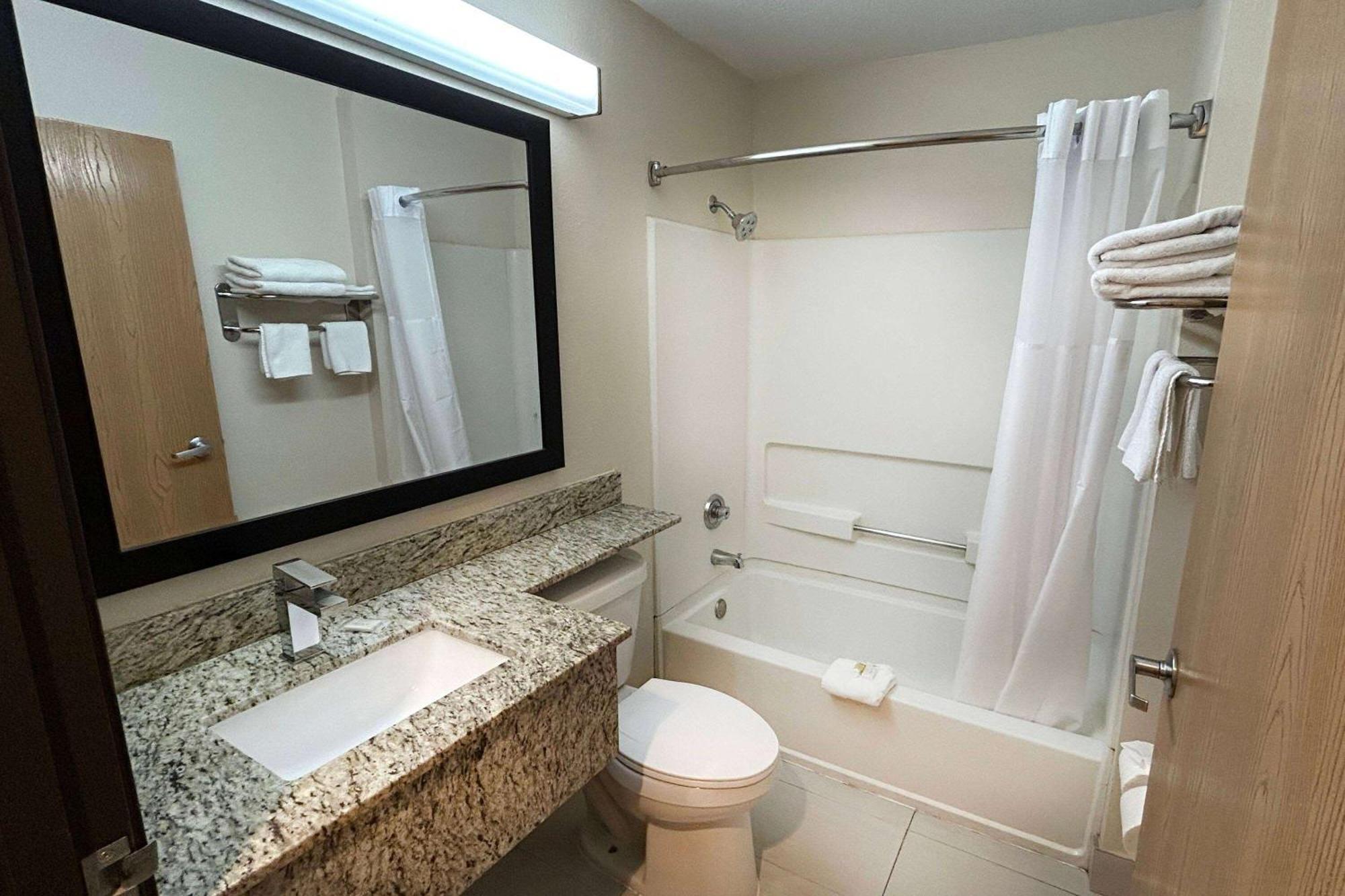 Travelodge By Wyndham Arlington/Dallas Area Ngoại thất bức ảnh