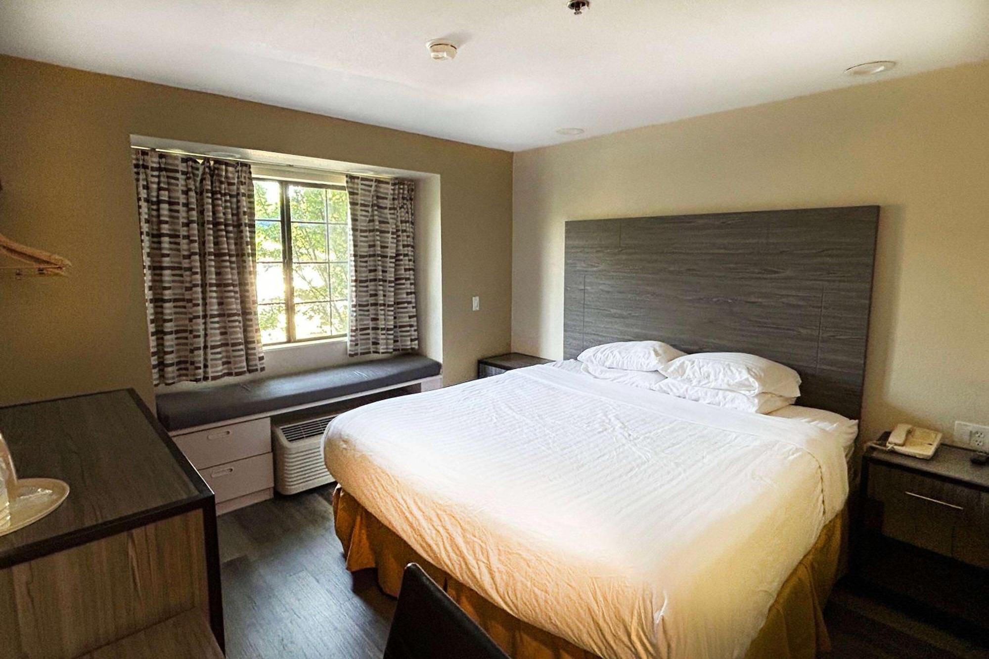 Travelodge By Wyndham Arlington/Dallas Area Ngoại thất bức ảnh