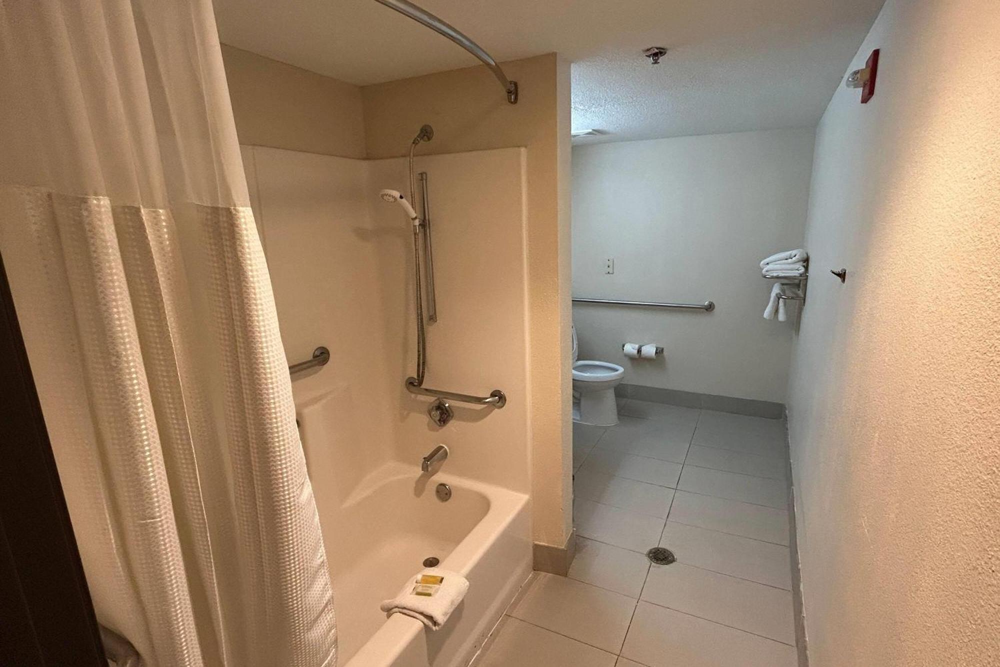 Travelodge By Wyndham Arlington/Dallas Area Ngoại thất bức ảnh